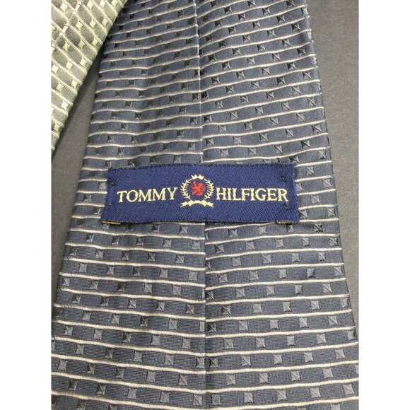 Tommy Hilfiger Men's Vintage Necktie Silk Textured Monochrome Gray Neutral - Picture 5 of 6